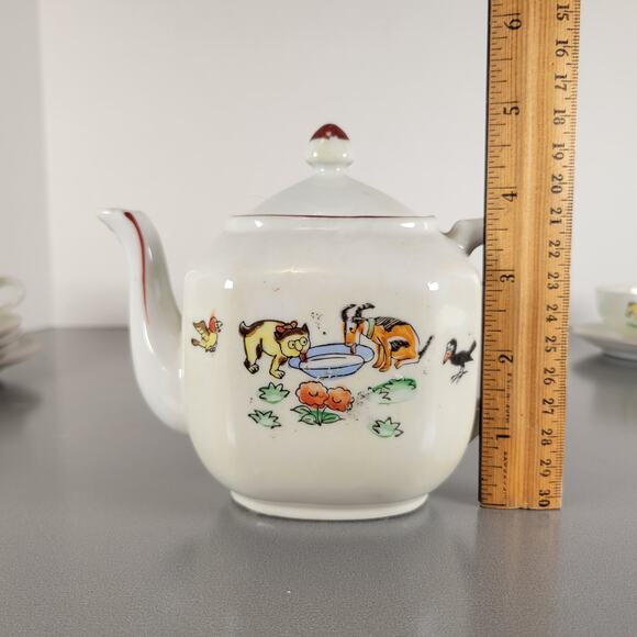 Vintage Japan Child Tea Set Cat Dog Design Teapot Cups Saucers Plates 16 Pc - Picture 4 of 16